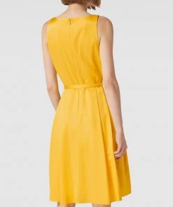 Lauren Ralph Lauren Cocktailkleid Mit Stoffgürtel Modell 'Havram' - Gelb -Vera Wang Shop 6pak8k2m6cp4ij9j852lckq68gql2j2f710kah229h8l8la29p5jekq9ap5l2ha19kpkqi26akskgl9lap3jgcb2chim8oho70p68phk68p3co9i6cs62p3671i62ob2clim6pg
