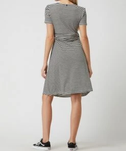 Tom Tailor Shirtkleid In Minilänge Mit Taillenpasse - Schwarz 7 Tom Tailor Shirtkleid In Minilänge Mit Taillenpasse - Schwarz -Vera Wang Shop 6sp50h24a0rj0cam892l8hhhalb4ee9n6db46l2a8l34kl1h898lcdafah94gh2i9l1l8diiah5j2j2g6h3jcd9n6pi34pj1cos66d1kc5gjce1k6phm4phg6gpmapj6cop6aog