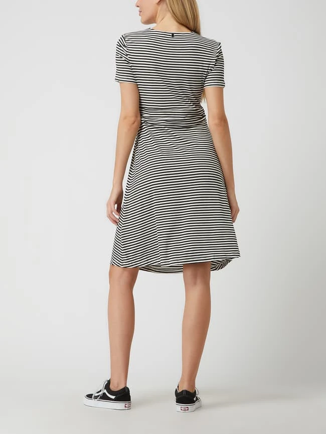 Tom Tailor Shirtkleid In Minilänge Mit Taillenpasse - Schwarz 4 Tom Tailor Shirtkleid In Minilänge Mit Taillenpasse - Schwarz – Bild 4