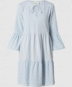 SUMMERY Copenhagen Kleid Mit Kufiya-Muster Modell 'Zoe' - Hellblau -Vera Wang Shop 84q34kqj9p1kgeaa9d23echk9ks4chi46haj4hpoal5l2cab8p7l4i2d954l6k1j698lcha4a8r3eji68h3m8d9p60s68dpj6hh6cdhk6os3ie326gpm6e9g6kr3adb26kp38d0