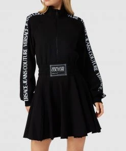 Versace Jeans Couture Kleid Mit Label-Patch - Schwarz 8 Versace Jeans Couture Kleid Mit Label-Patch - Schwarz -Vera Wang Shop 8krlcjhoa90jijag9ookid278d2jgl2e8l1kkjhk9t8l0i1l68rjii1pakqk6i9g895j0e1o912j4cqj6d3j6dpmcosm2ohoc4o6ap1kclh3ae3561hmccr5ckqjedj4cdj62cg