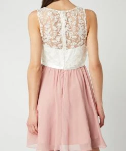 Laona Cocktailkleid Mit Floralen Stickereien - Mauve -Vera Wang Shop 8ks46ii568qkugi19db4el256oslai1jako4ejpi94qj0i9g9d9ksh9j6p45cghk8crjckida91j2da9713jcdhhccojgp1hchh64c1k6lhm2eb36krmao9g75ijgdpm6ksm4d0