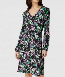 ICHI Knielanges Kleid Mit Floralem Muster Modell 'Vera' - Schwarz -Vera Wang Shop 90ojal278coj8ipm70sk8khk9h842hq7694jah258co4clifa4qkgda68l25ahhg8t556ha788pj8j28ako64e1m75gmadr5c5i34cpk68pjeo9k6ph30c3374q30c9l6dh6cp0