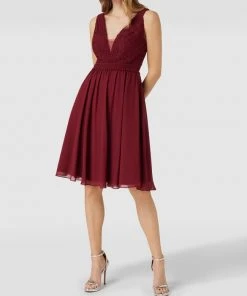 Luxuar Cocktailkleid In Minilänge Mit Floraler Spitze - Rot