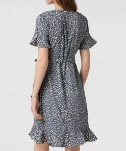 Only Knielanges Wickelkleid Mit Floralem Allover-Muster - Rauchblau -Vera Wang Shop 9525ah9j89150gho9l2l8ga8997ksgqj6dak2i2k6t6kme1m6t73alik697j6iia98rjejqm65330jqf88o3adhk6di36opn64rmco9k65j3ie1k61gj4cj56sr32p9o6lj30oo