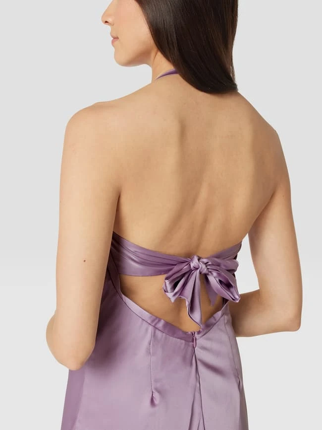 Paradi Abendkleid Mit Wasserfall-Ausschnitt - Flieder 3 Paradi Abendkleid Mit Wasserfall-Ausschnitt - Flieder – Bild 3