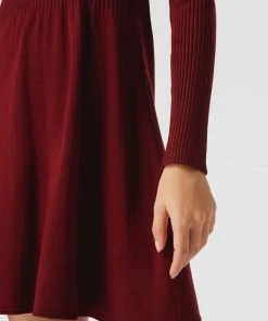 Only Minikleid In Ripp-Optik Modell 'Alma' - Bordeaux Rot -Vera Wang Shop aha3aj2b88s38e2h8koj8k1j8d7jcgpp8l4lakpk8goj0gieaco4oiak6ks3ihi4759kcia6a994aiqa90o68dr66spjge1jcdi62chk6gqjeeb56th62cpn6gs30ohl61j3ae0